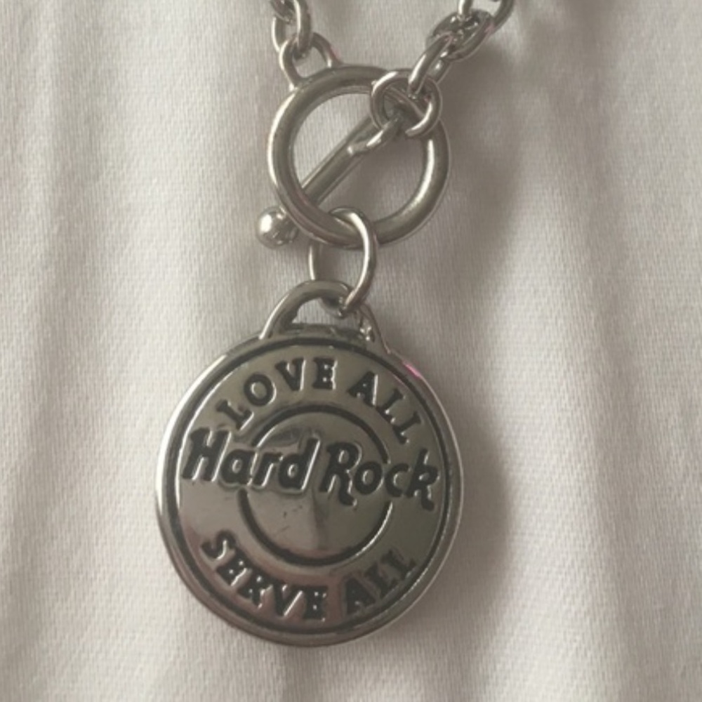 Hard Rock Cafe "love all,serve all" chain necklace